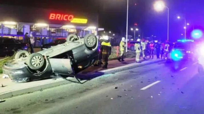 auto, wypadek, dachowanie